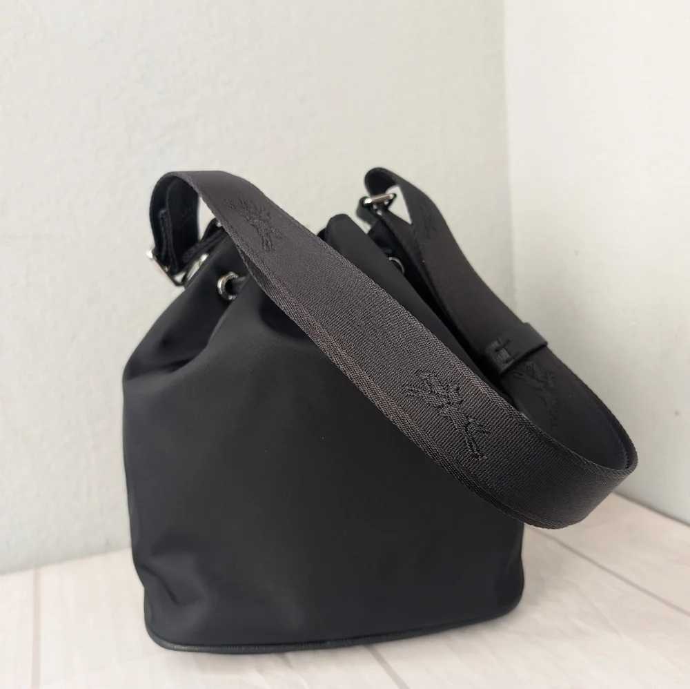 NWT Longchamp Le Pliage Neoprene Bucket Bag Crossbody In Black - Picture 3 of 5